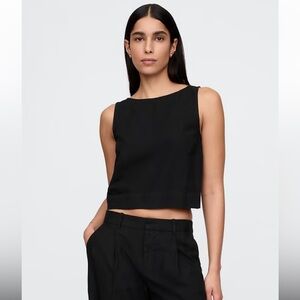 Black Sleeveless Crop Top